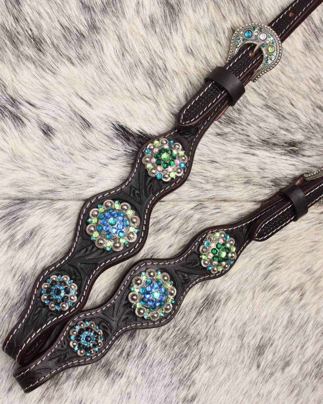 Zweiohr Show Westerntrense blau/türkis/grün mit Perlen-Earloop,