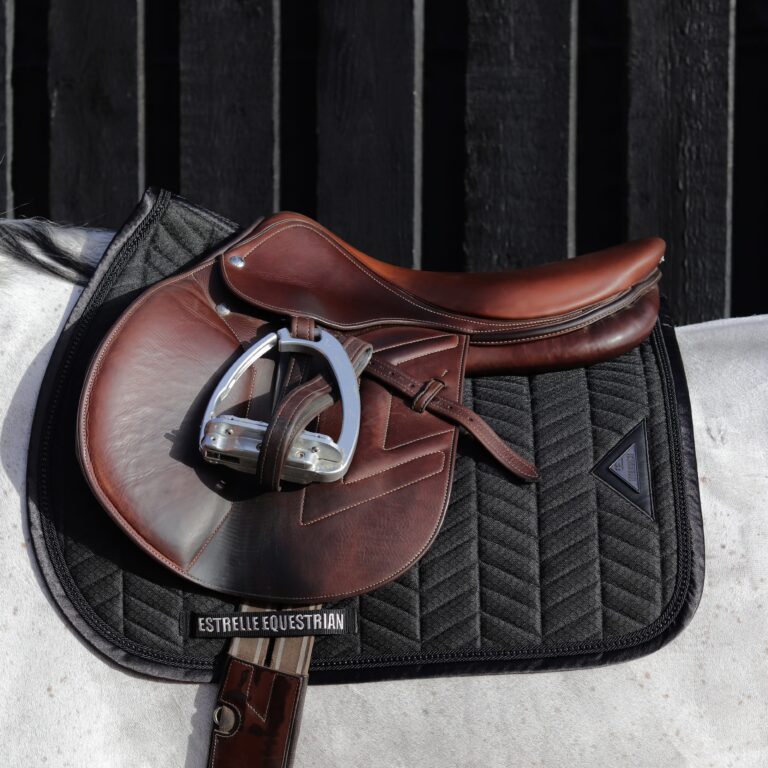 Estrelle Black Diamond Schabracke Jumping