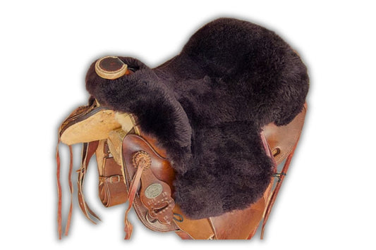 Lammfell Western Sattelsitzbezug dunkelbraun mit Hornausschnitt