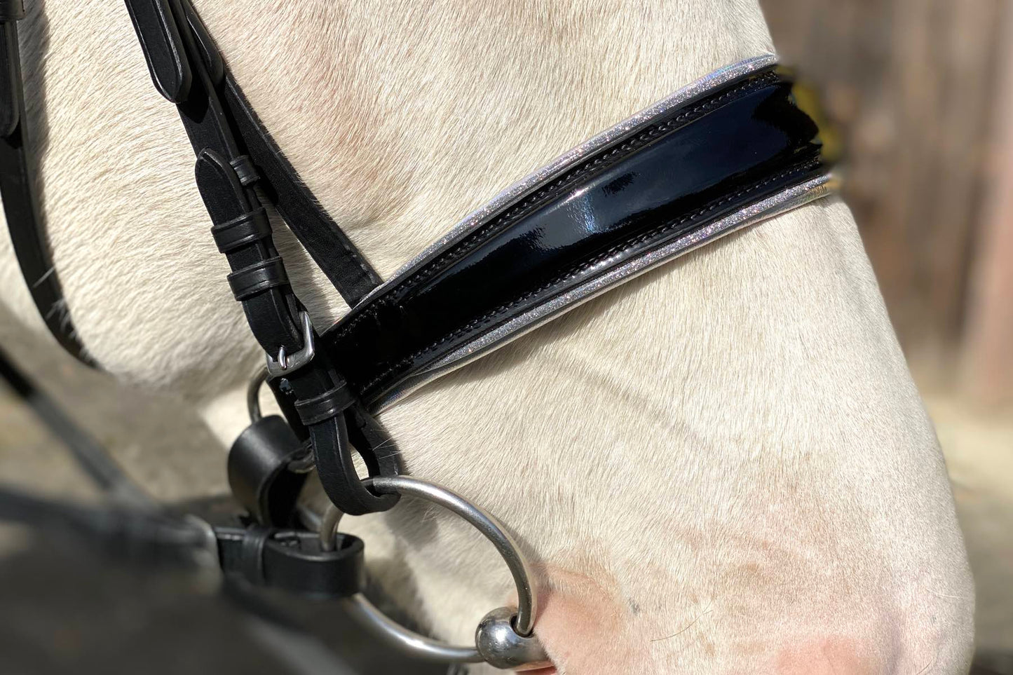 Schwedischer Trensenzaum, schwarz, glitzer, inklusive Zügel mit Grip, Reithalfter ohne Sperriemen,